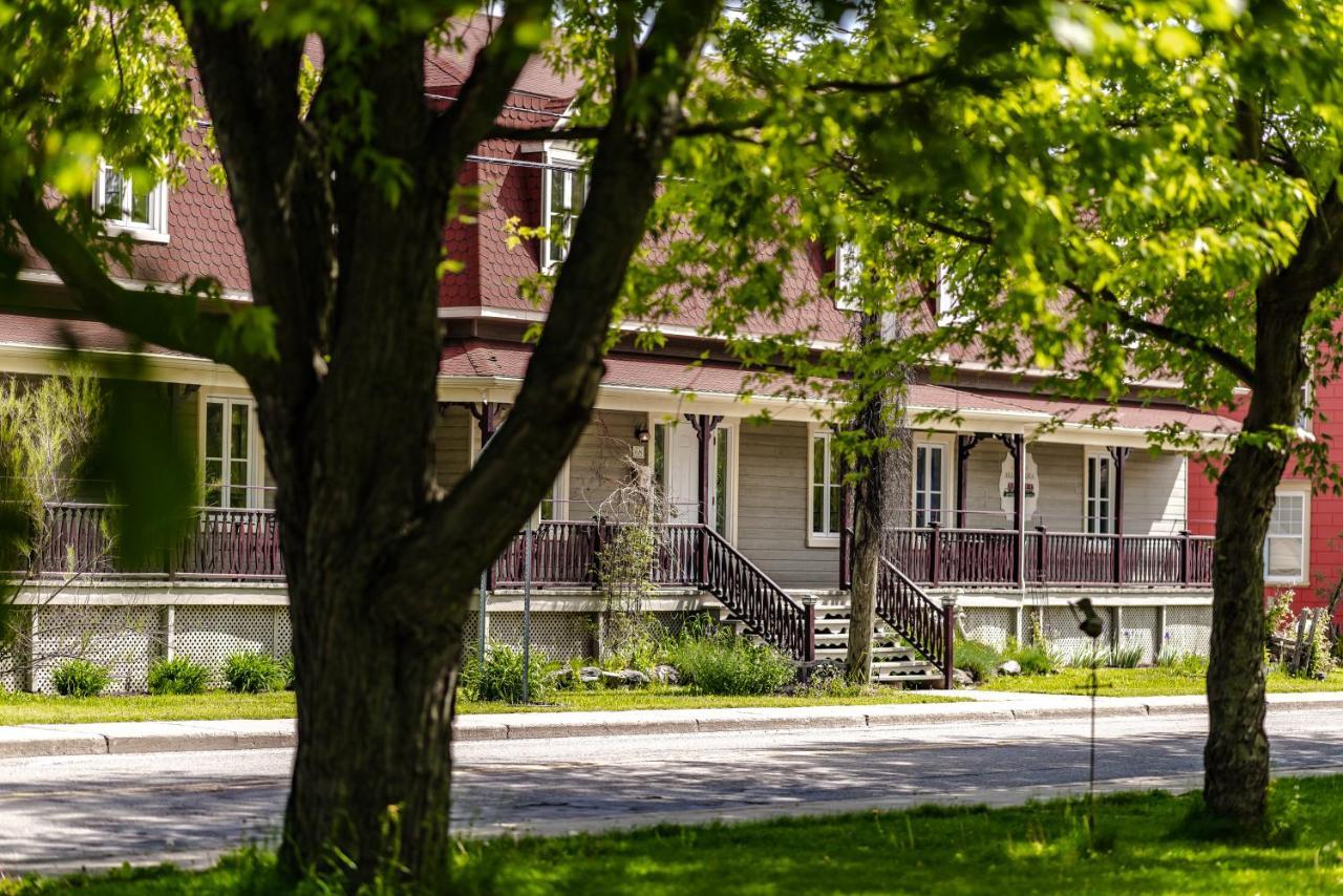 Auberge Akamaraska Kamouraska Exterior photo